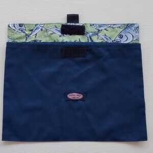 VINEYARD VINES POUCH W/ VELCRO CLOSURE BLUE GREEN FISH